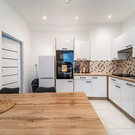 Rezidence Mahenova 1 *